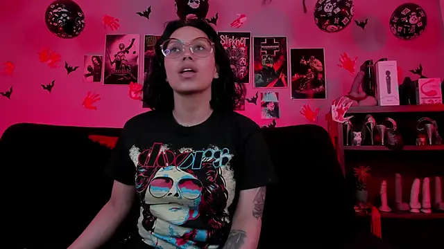 Snapshot of lilith-deveraux chatting on 11/10/25, 12:53 lilith-deveraux online show from 11/10/25, 12:53