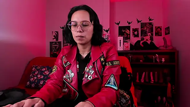 Snapshot of lilith-deveraux chatting on 12/03/25, 01:31 lilith-deveraux online show from 12/03/25, 01:31