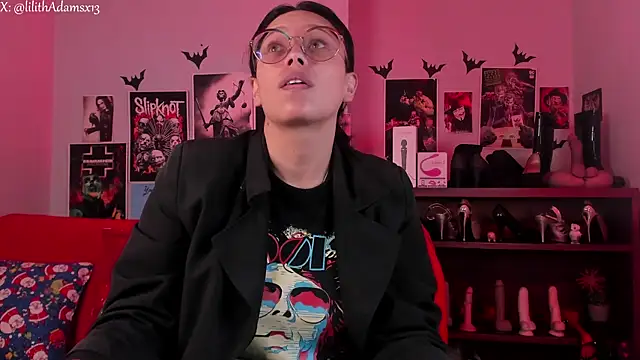 Snapshot of lilith-deveraux chatting on 12/15/25, 01:59 lilith-deveraux online show from 12/15/25, 01:59