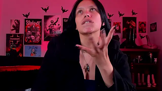 lilith-deveraux online show from 04/28/26, 03:17