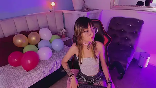 Snapshot of dayanne07 chatting on 12/13/24, 02:27 dayanne07 online show from 12/13/24, 02:27