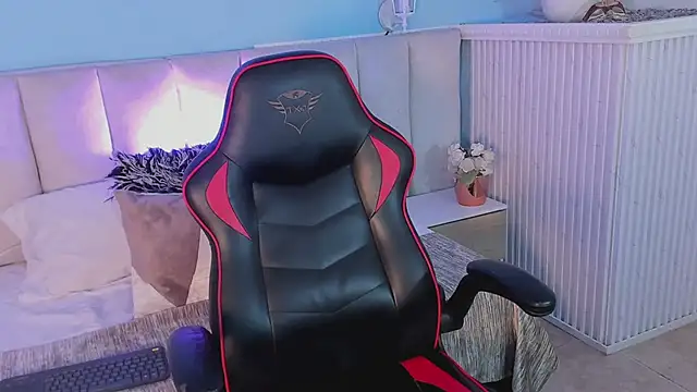 Snapshot of dayanne07 chatting on 02/08/25, 02:05 dayanne07 online show from 02/08/25, 02:05