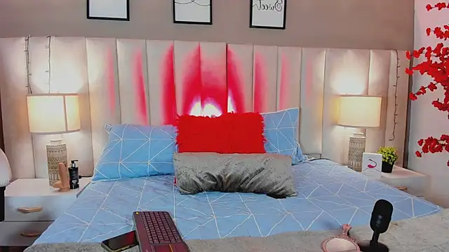 dayanne07 online show from 11/21/25, 12:32