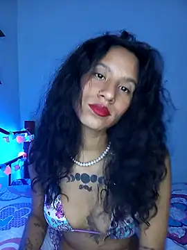 Snapshot of Karii-R chatting on 12/04/24, 03:04 Karii-R online show from 12/04/24, 03:04