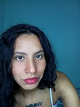Snapshot of Karii-R chatting on 12/07/24, 04:09 Karii-R online show from 12/07/24, 04:09