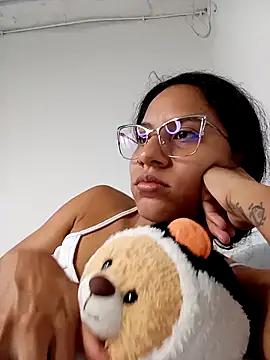 Karii-R online show from 12/18/25, 11:16