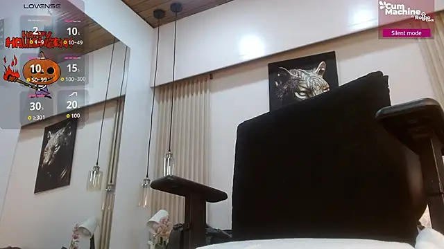 Snapshot of virtual_charm chatting on 10/29/25, 07:37 virtual charm online show from 10/29/25, 07:37