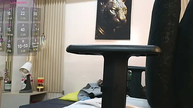 Snapshot of virtual_charm chatting on 11/25/25, 01:55 virtual charm online show from 11/25/25, 01:55