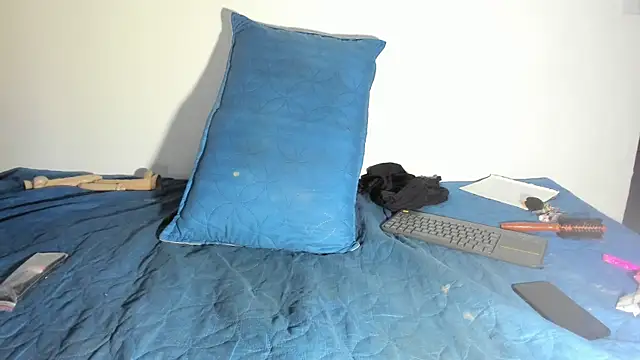 Arantza Hill online show from 10/24/25, 02:41