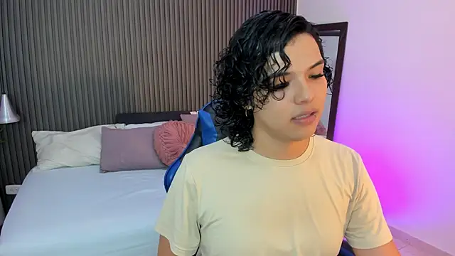 Snapshot of Axel_brunette1 chatting on 05/23/26, 10:14 Axel brunette1 online show from 05/23/26, 10:14