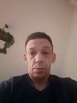 Snapshot of mika11100 chatting on 12/23/24, 12:46 mika11100 online show from 12/23/24, 12:46