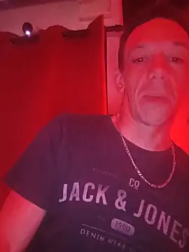 Snapshot of mika11100 chatting on 11/03/25, 09:16 mika11100 online show from 11/03/25, 09:16