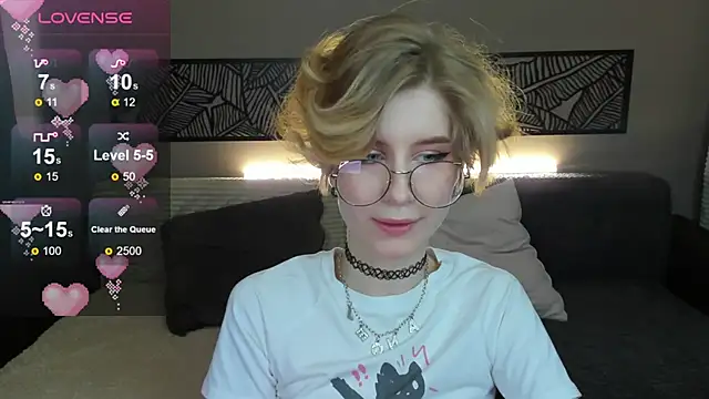 Snapshot of Angel_Jules chatting on 03/21/25, 04:06 Angel Jules online show from 03/21/25, 04:06