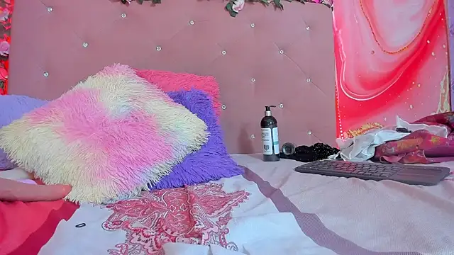 Taylor  cooper online show from 03/01/25, 01:11