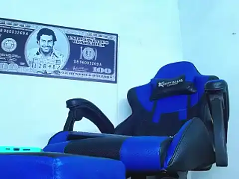 Snapshot of bab_boy_777 chatting on 12/04/24, 04:54 bab boy 777 online show from 12/04/24, 04:54