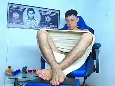 Snapshot of bab_boy_777 chatting on 12/04/24, 09:35 bab boy 777 online show from 12/04/24, 09:35