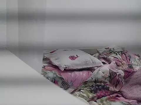 Snapshot of uleglasuczPL chatting on 10/07/25, 10:40 uleglasuczPL online show from 10/07/25, 10:40