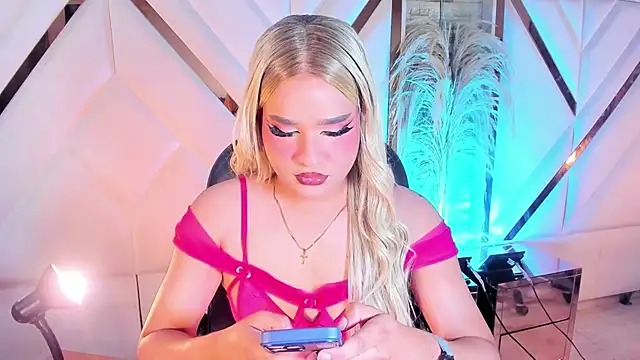 Snapshot of Elody_Preysler69 chatting on 02/17/26, 05:15 Elody Preysler69 online show from 02/17/26, 05:15