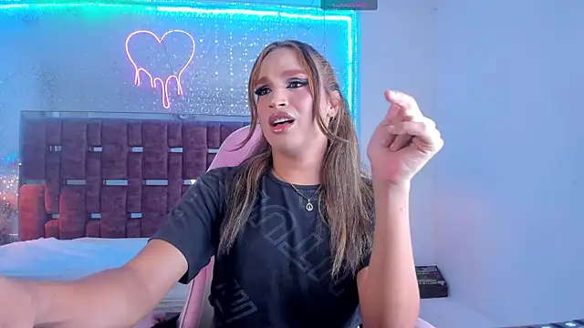 KylieVictoria online show from 11/04/25, 05:28