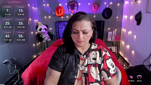 Ivonnee   online show from 11/27/25, 07:32