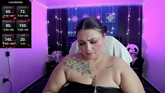 Ivonnee   online show from 04/30/26, 12:17