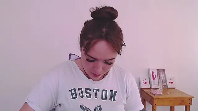 anyela bubble19  online show from 04/23/26, 02:30