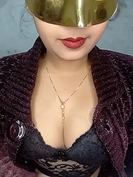 Shanaya Hotty online show from 12/17/24, 07:04