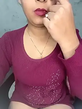 Shanaya Hotty online show from 12/25/24, 08:07