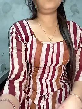 Shanaya Hotty online show from 01/28/25, 08:47