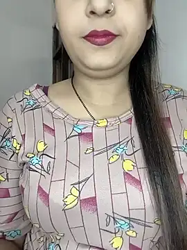 Shanaya Hotty online show from 10/24/25, 08:27