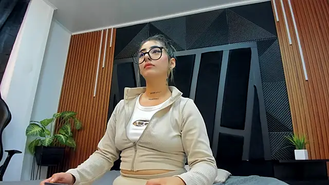 Alahia Dangelo online show from 02/15/25, 05:39