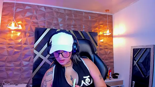 Alahia Dangelo online show from 10/03/25, 11:51