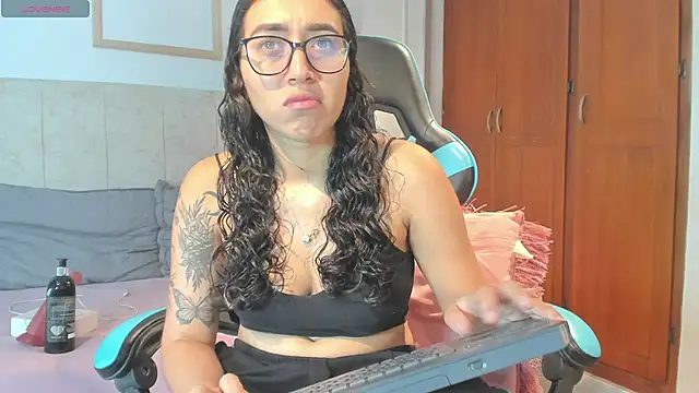  maria foxx  online show from 05/01/26, 05:17