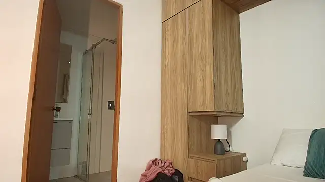 Milkdulce1 online show from 10/07/25, 07:55