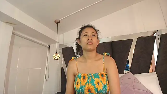 Milkdulce1 online show from 11/10/25, 01:10