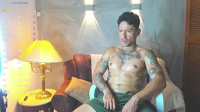 Snapshot of Dylanstonne chatting on 01/09/25, 09:47 Dylanstonne online show from 01/09/25, 09:47