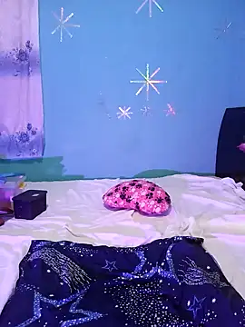 Snapshot of dulcesilvana10 chatting on 12/18/24, 02:10 dulcesilvana10 online show from 12/18/24, 02:10