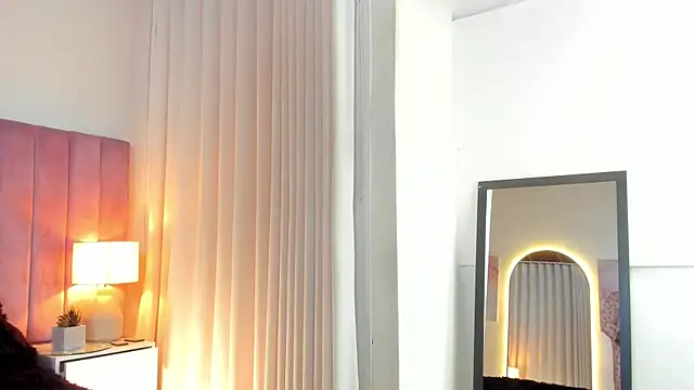 Aleja arango1 online show from 02/11/25, 06:55