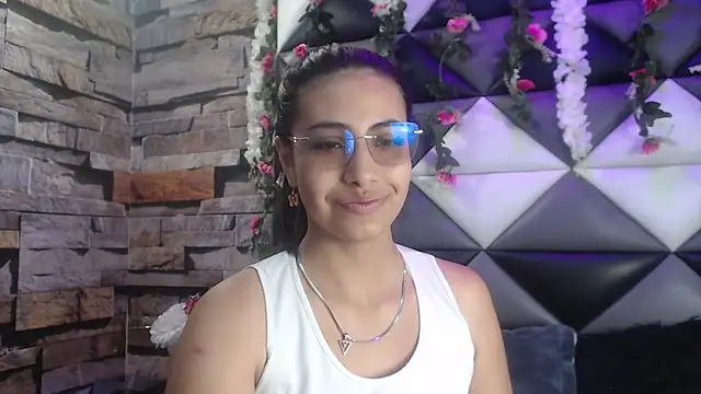 Snapshot of Tammy_Blackk chatting on 01/21/25, 12:18 Tammy Blackk online show from 01/21/25, 12:18