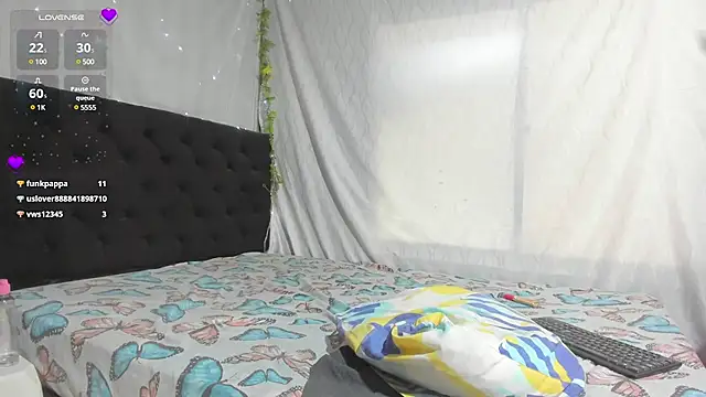 emi henao online show from 02/26/25, 04:35