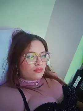Snapshot of kendallclarkk03 chatting on 06/24/26, 02:43 kendallclarkk03 online show from 06/24/26, 02:43