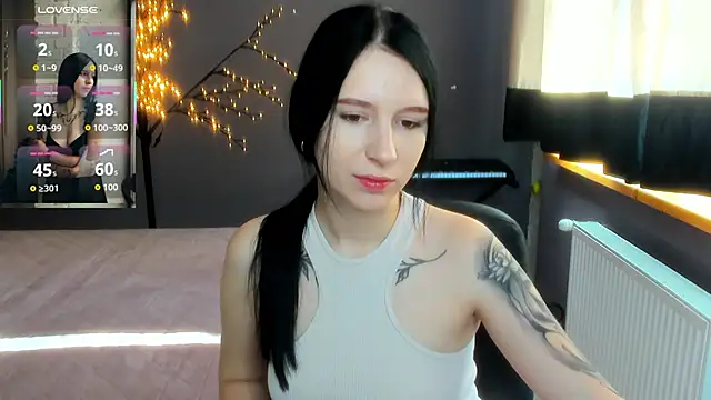 Snapshot of KarolinaBlacks chatting on 04/23/26, 05:30 KarolinaBlacks online show from 04/23/26, 05:30
