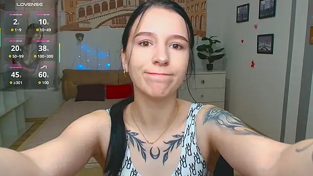 Snapshot of KarolinaBlacks chatting on 05/06/26, 05:14 KarolinaBlacks online show from 05/06/26, 05:14