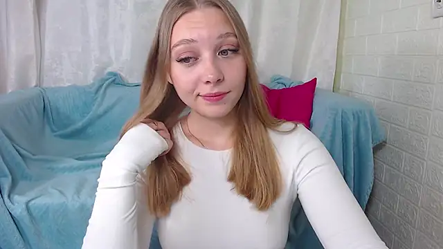 bellaa love  online show from 09/24/25, 12:25