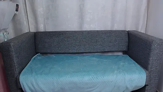 bellaa love  online show from 11/10/25, 12:09