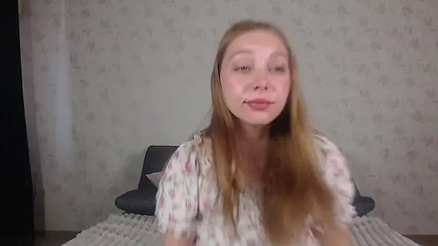 bellaa love  online show from 06/11/26, 12:08