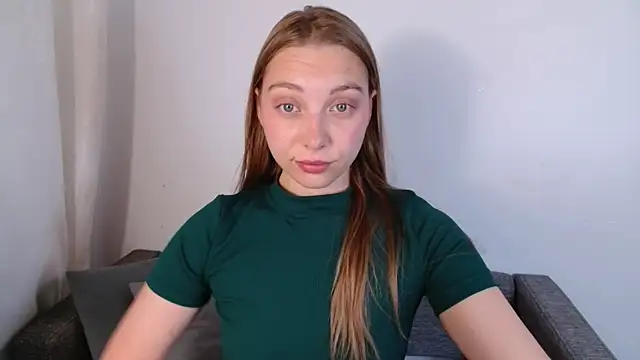 bellaa love  online show from 06/17/26, 12:46
