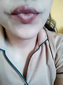Snapshot of Anki-doll chatting on 01/19/25, 09:22 Anki-doll online show from 01/19/25, 09:22