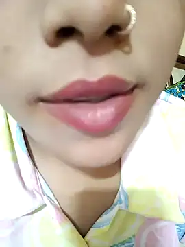 Snapshot of Anki-doll chatting on 02/01/25, 12:58 Anki-doll online show from 02/01/25, 12:58