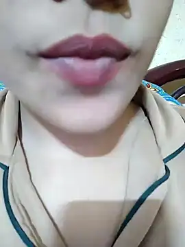Snapshot of Anki-doll chatting on 02/02/25, 12:57 Anki-doll online show from 02/02/25, 12:57